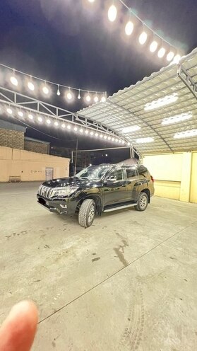 Toyota Land Cruiser Prado-11