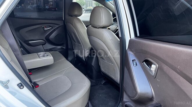 Hyundai Tucson-12