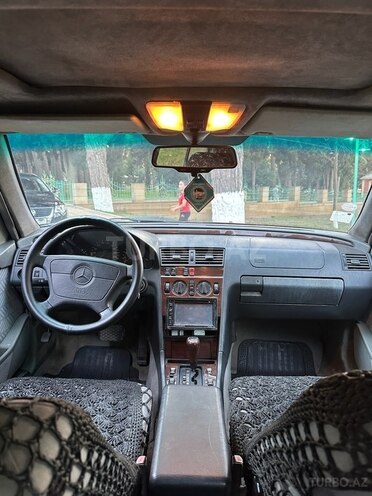 Mercedes C 180-17