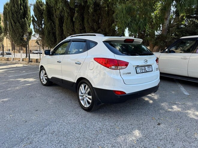 Hyundai ix35 2011, 240,500 km - 2.4 l - Bakı