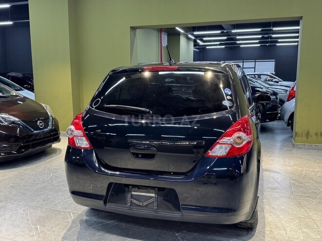 Nissan Tiida-9