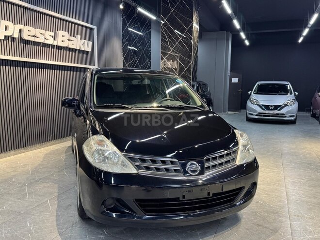Nissan Tiida-14