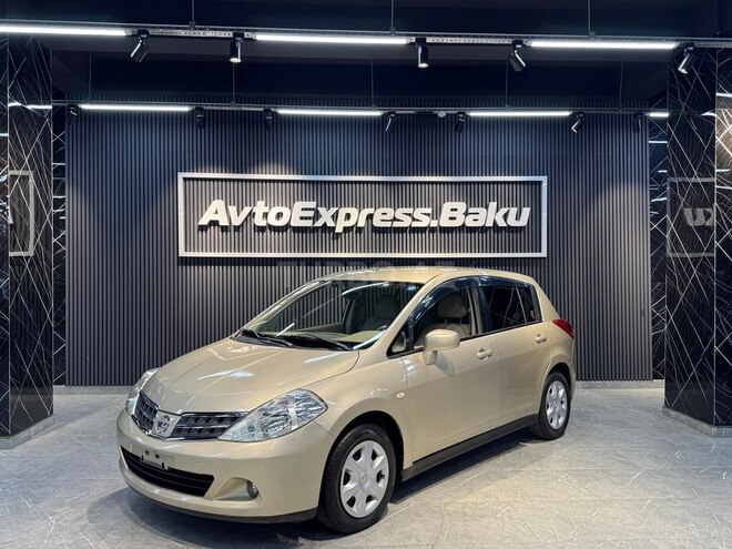 Nissan Tiida-1