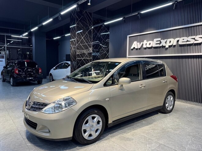 Nissan Tiida-3
