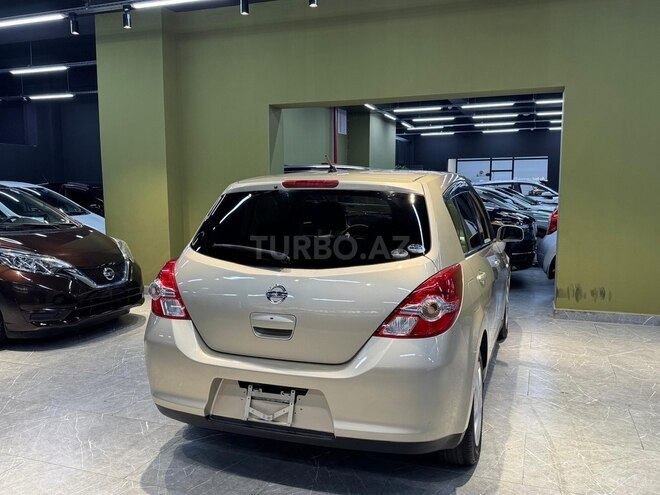 Nissan Tiida-8