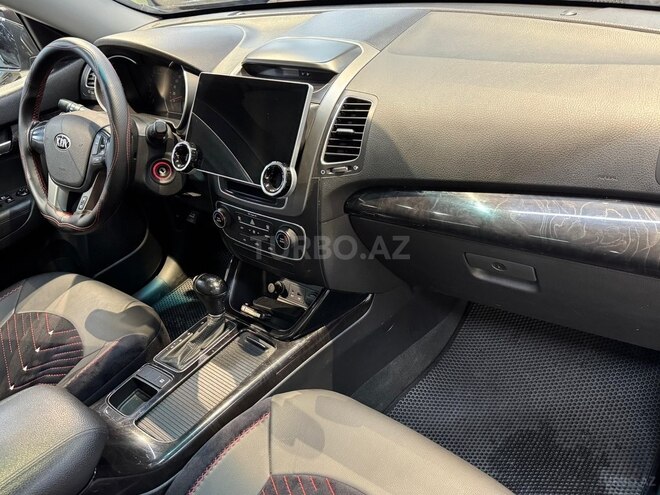 Kia Sorento-14