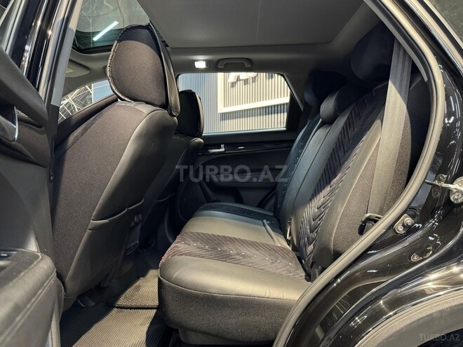Kia Sorento-16