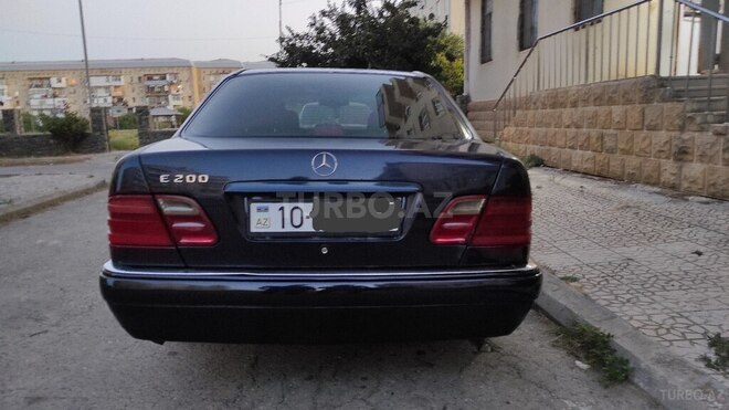 Mercedes E 200 1996, 298,000 km - 2.0 л - Şirvan