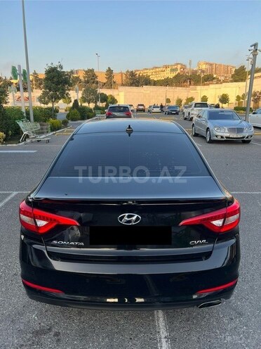 Hyundai Sonata-5