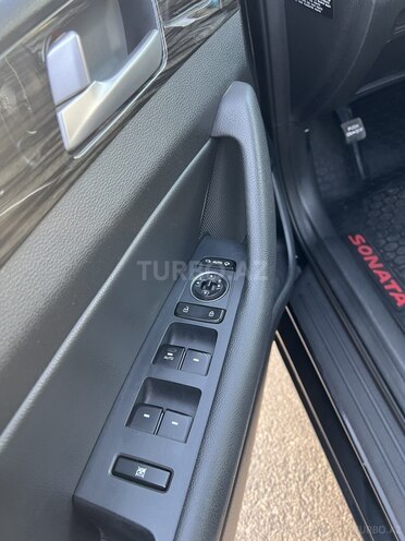 Hyundai Sonata-9