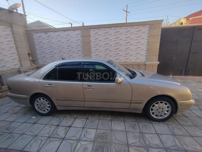 Mercedes E 240 1999, 375,000 km - 2.4 l - Bakı