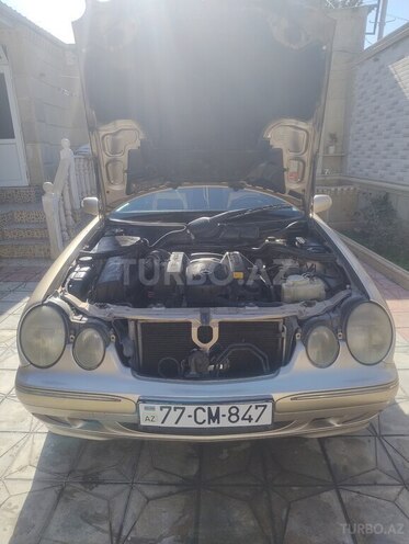 Mercedes E 240 1999, 375,000 km - 2.4 l - Bakı