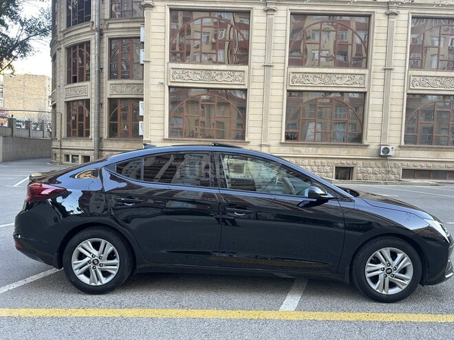 Hyundai Elantra 2020, 27,000 km - 2.0 l - Bakı