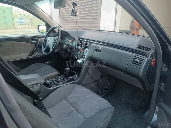 Mercedes E 270 2000, 450,000 km - 2.7 l - Bakı