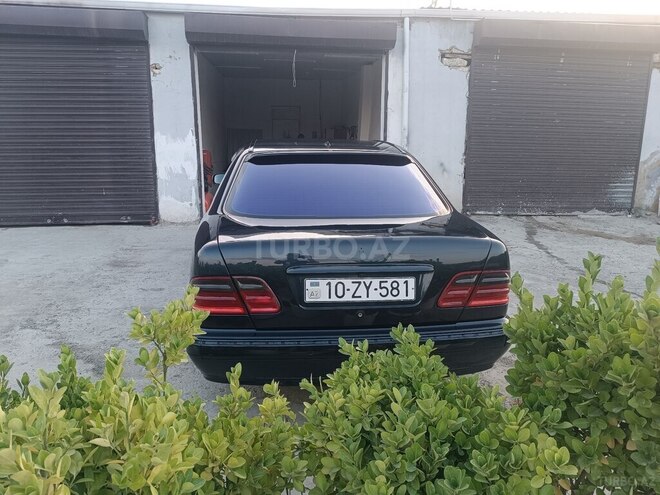 Mercedes E 270 2000, 450,000 km - 2.7 l - Bakı