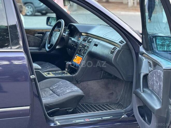 Mercedes E 290 1998, 329,000 km - 2.9 l - Sumqayıt