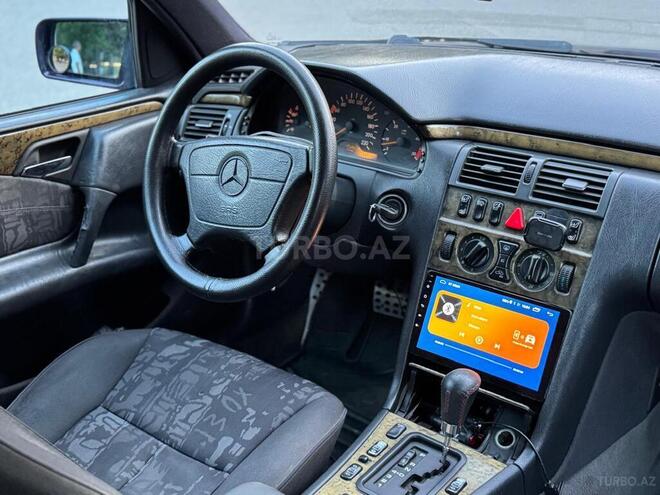 Mercedes E 290 1998, 329,000 km - 2.9 l - Sumqayıt