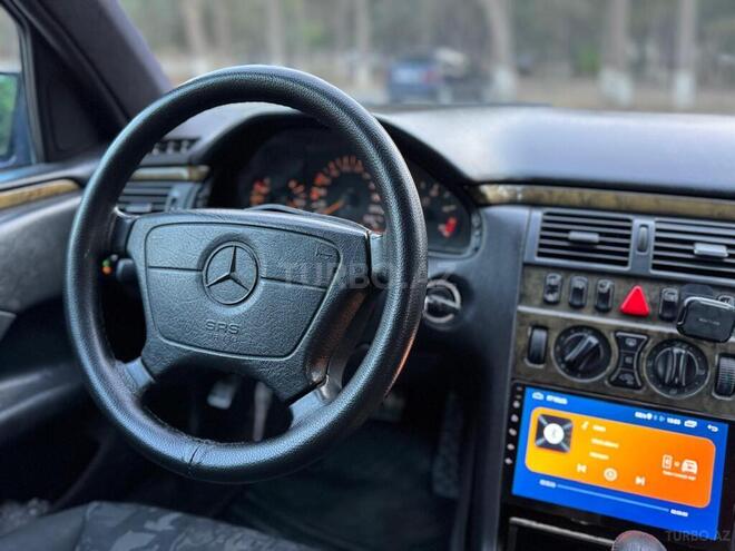 Mercedes E 290 1998, 329,000 km - 2.9 l - Sumqayıt