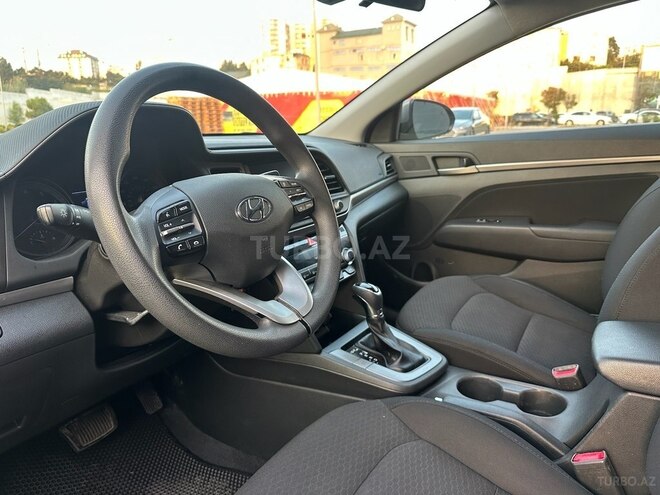 Hyundai Elantra 2019, 99,000 km - 2.0 л - Bakı