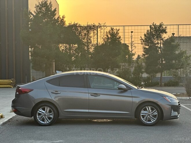 Hyundai Elantra 2019, 99,000 km - 2.0 л - Bakı