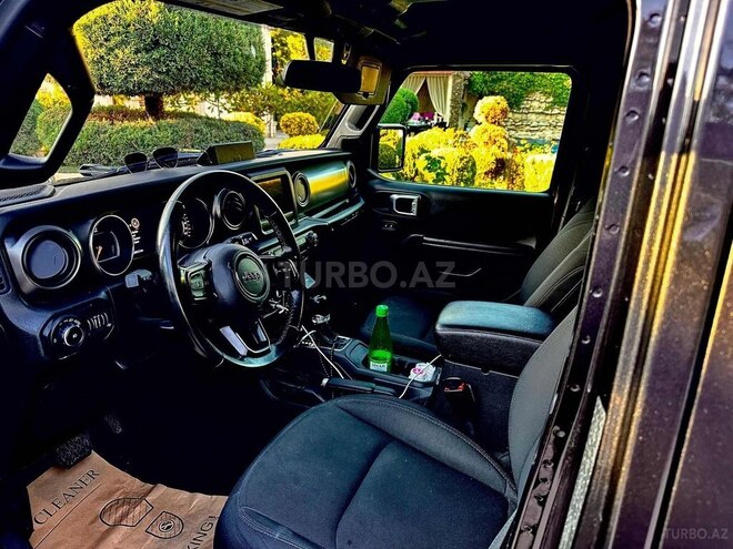 Jeep Wrangler-3