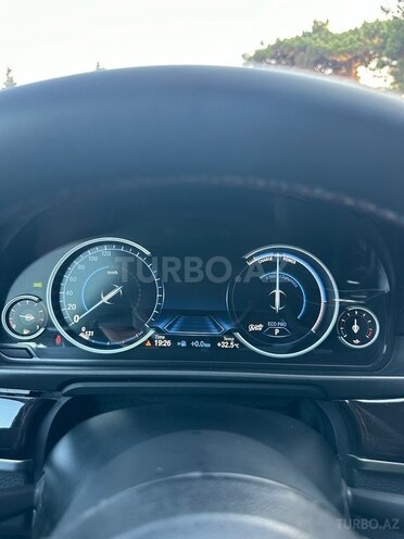 BMW 528-19