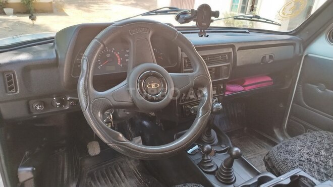 LADA (VAZ) Niva 2008, 108,000 km - 1.7 l - Yardımlı
