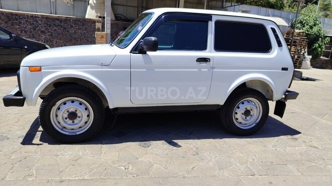 LADA (VAZ) Niva 2008, 108,000 km - 1.7 l - Yardımlı