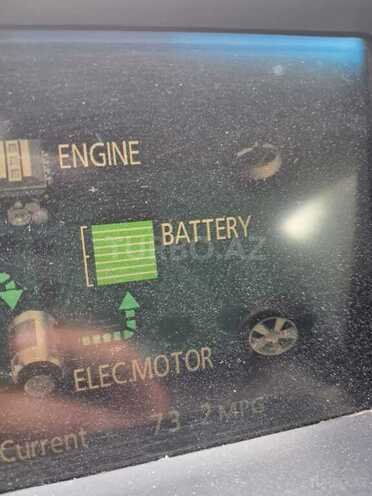 Toyota Prius-11