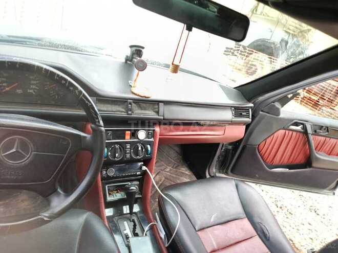 Mercedes E 220 1994, 350,000 km - 2.2 l - Bakı