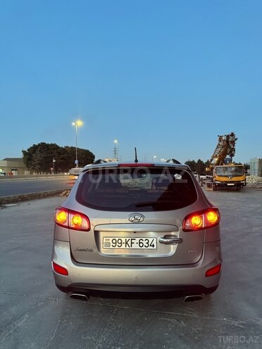 Hyundai Santa Fe-8