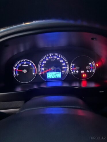 Hyundai Santa Fe-10