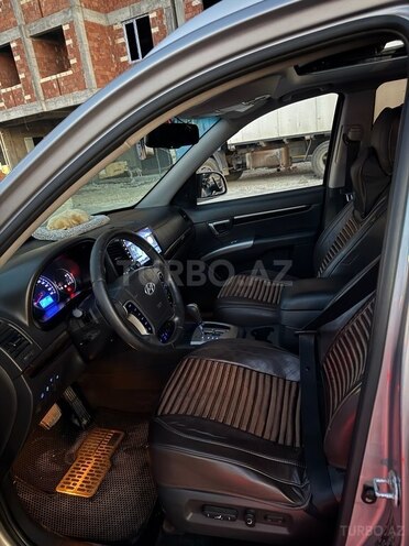 Hyundai Santa Fe-11