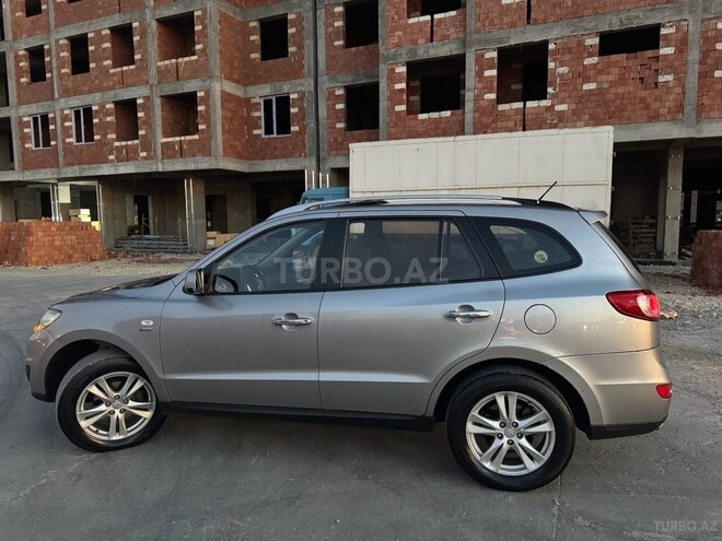 Hyundai Santa Fe-6