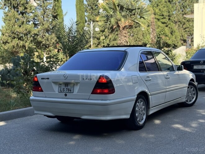 Mercedes C 230-4