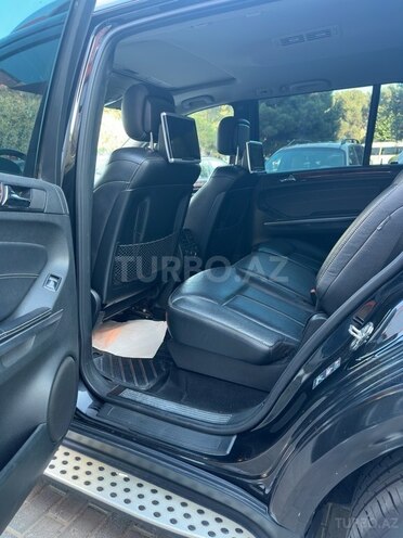 Mercedes GL 550-10