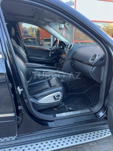 Mercedes GL 550-11