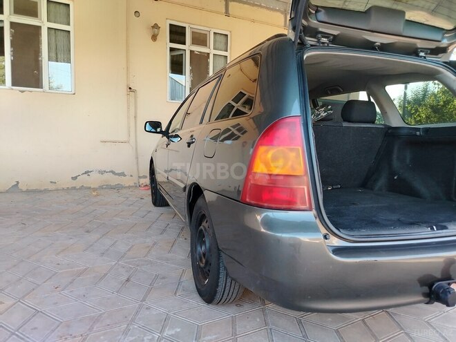 Toyota Corolla 2006, 318,893 km - 1.4 l - Yevlax