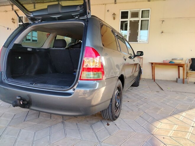 Toyota Corolla 2006, 318,893 km - 1.4 l - Yevlax
