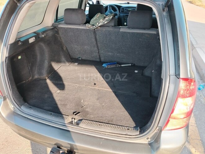 Toyota Corolla 2006, 318,893 km - 1.4 l - Yevlax