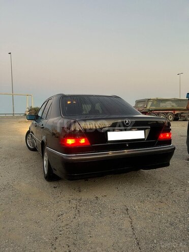 Mercedes C 180-6