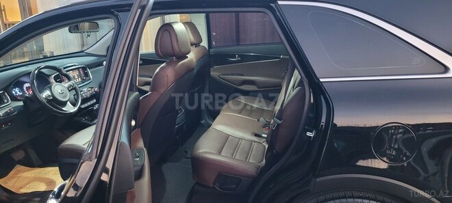 Kia Sorento-12