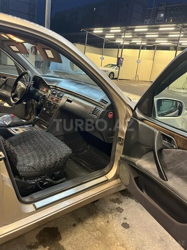 Mercedes E 200 2000, 414,406 km - 2.0 l - Gəncə