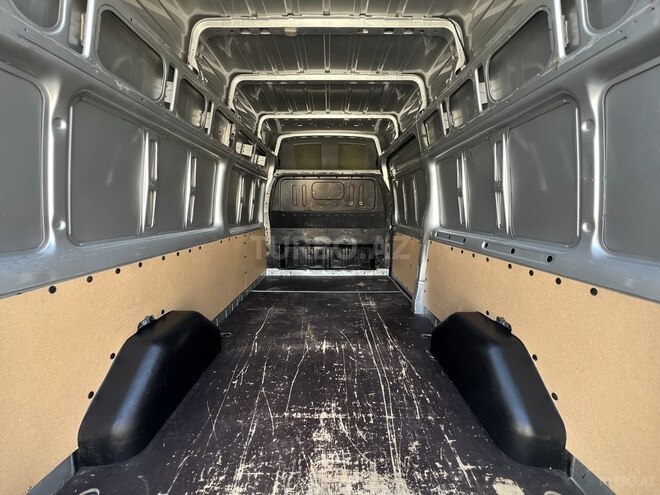Ford Transit-7