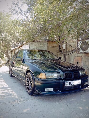 BMW 318 1997, 246,000 km - 1.8 l - Sumqayıt