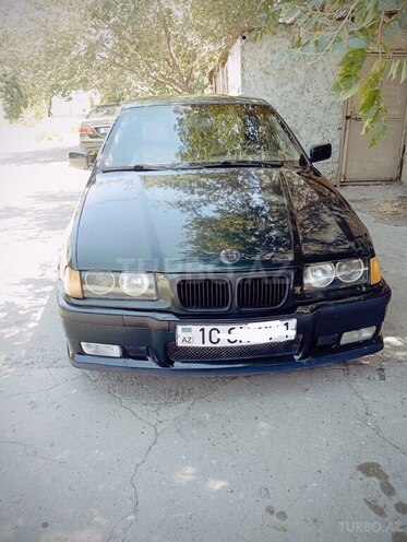 BMW 318 1997, 246,000 km - 1.8 l - Sumqayıt