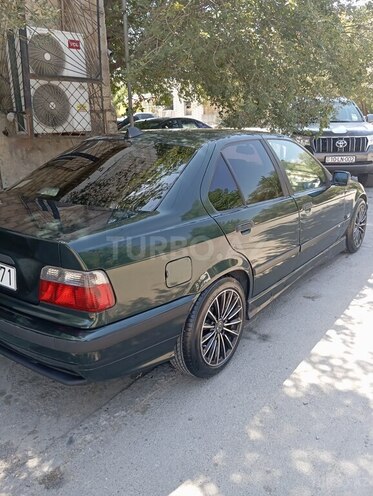 BMW 318 1997, 246,000 km - 1.8 l - Sumqayıt