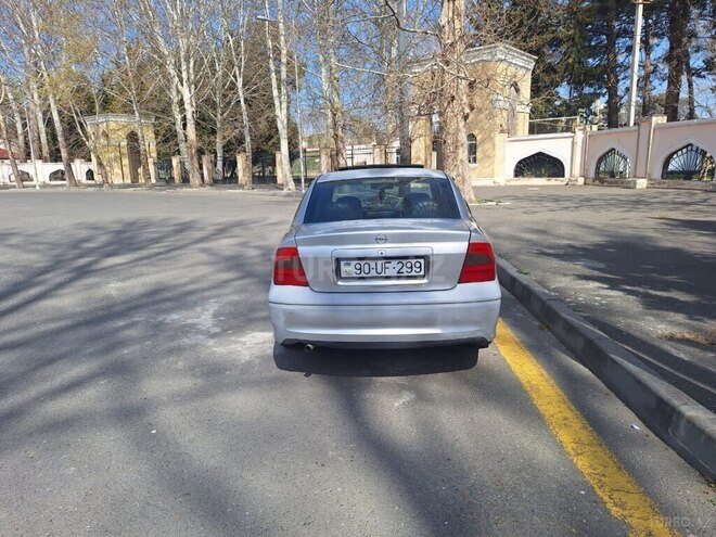 Opel Vectra-5
