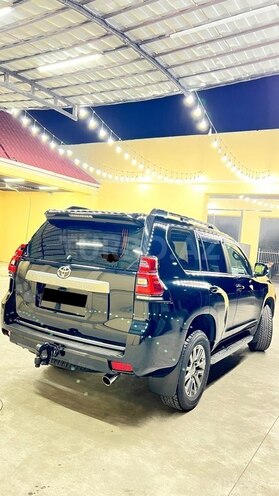 Toyota Land Cruiser Prado-15