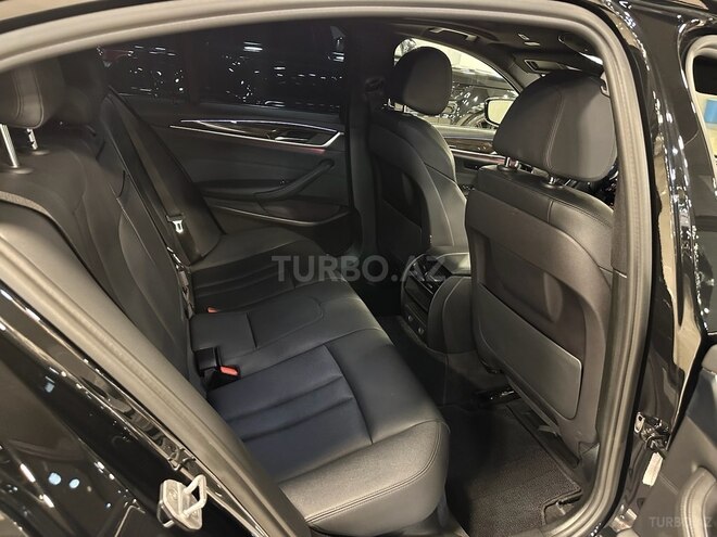 BMW 530-12